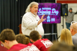 President Jim Genandt addresses students